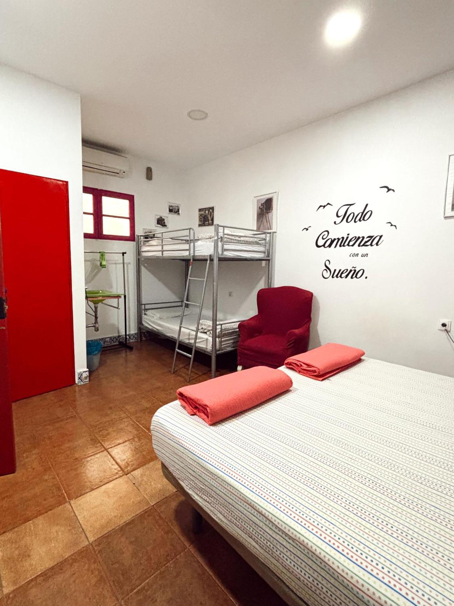 Rio Hostel Sevilla Bagian luar foto