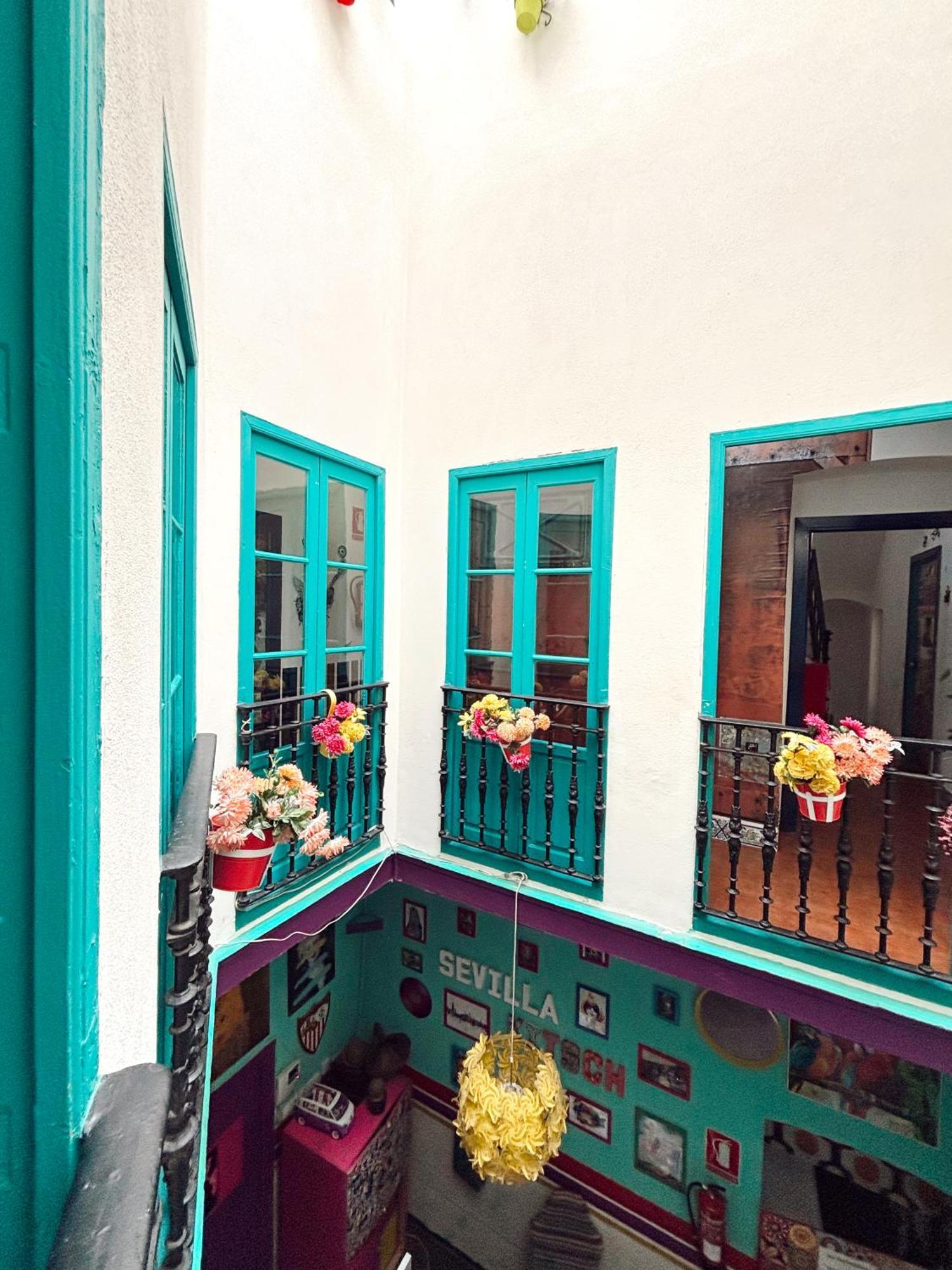 Rio Hostel Sevilla Bagian luar foto